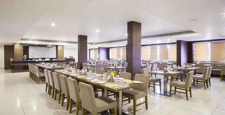 Hotel Le Ruchi The Prince Mysore