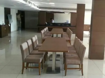 Hotel Le Ruchi The Prince Майсур 4*,