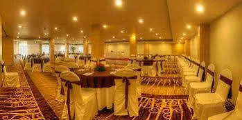 Hotel Le Ruchi The Prince Майсур