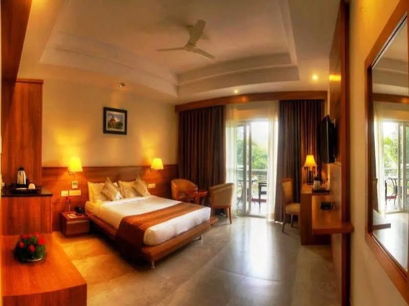 Hotel Le Ruchi The Prince Майсур Индия